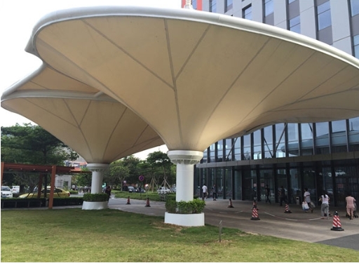PTFE廣場倒傘膜：為何成為現(xiàn)代廣場建筑的設(shè)計(jì)寵兒？